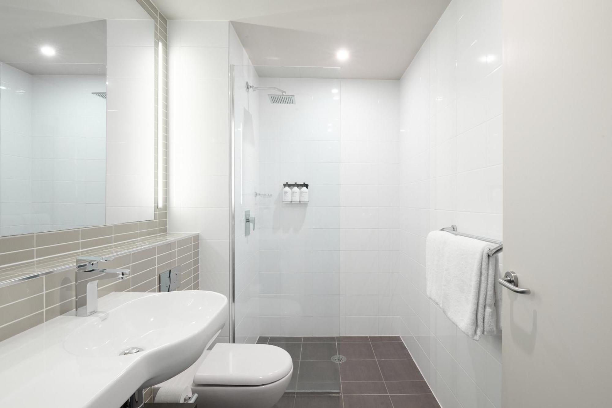Abode Woden Aparthotel Κανμπέρα Εξωτερικό φωτογραφία