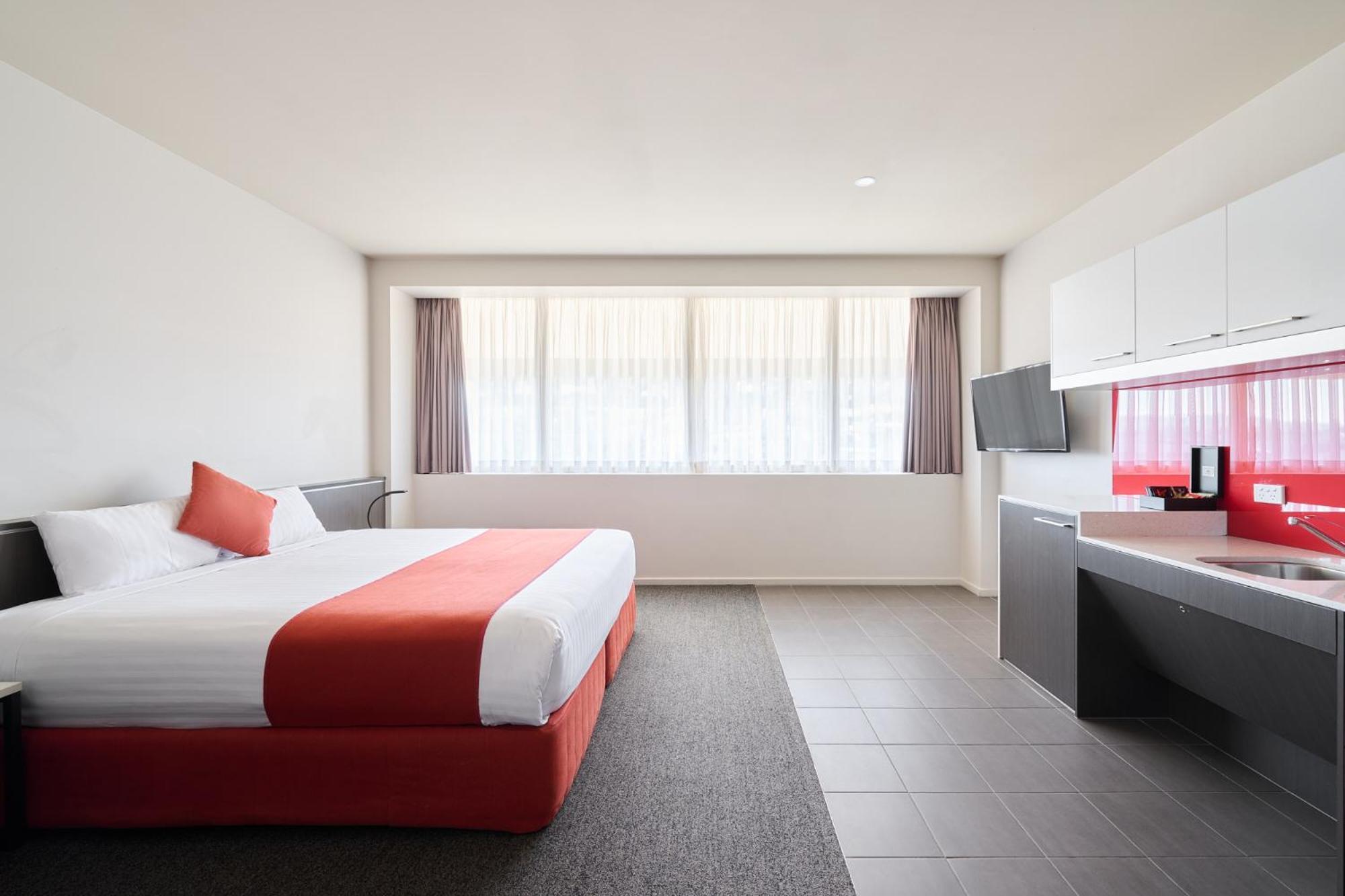 Abode Woden Aparthotel Κανμπέρα Εξωτερικό φωτογραφία