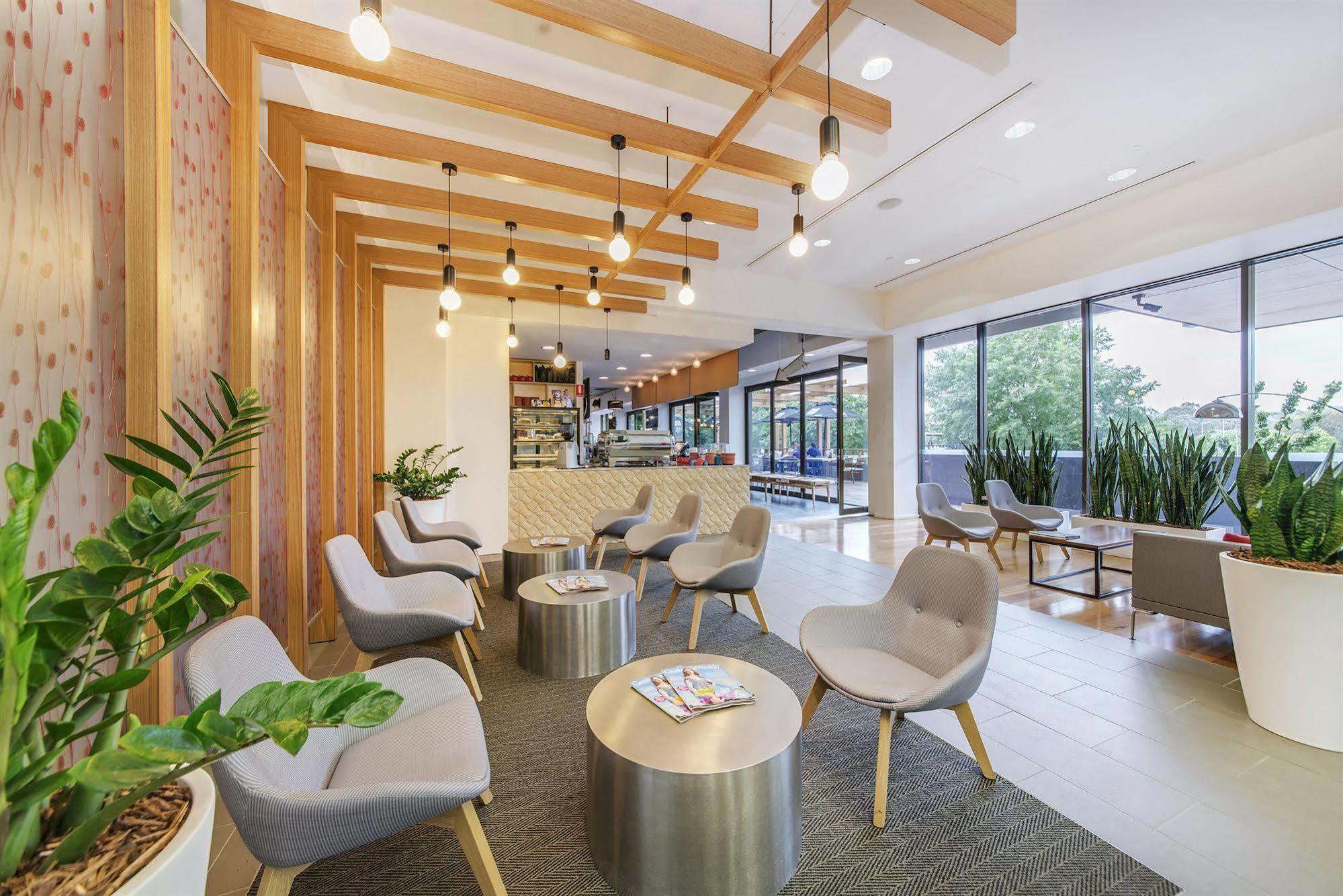 Abode Woden Aparthotel Κανμπέρα Εξωτερικό φωτογραφία